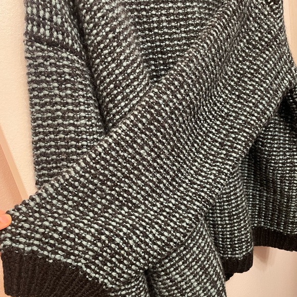 SWEATER HANDMADE - Picture 5 of 6